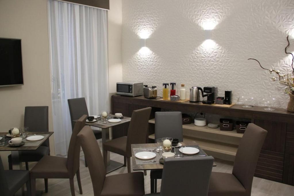Residenza Suarez Bed & Breakfast Наполи Екстериор снимка