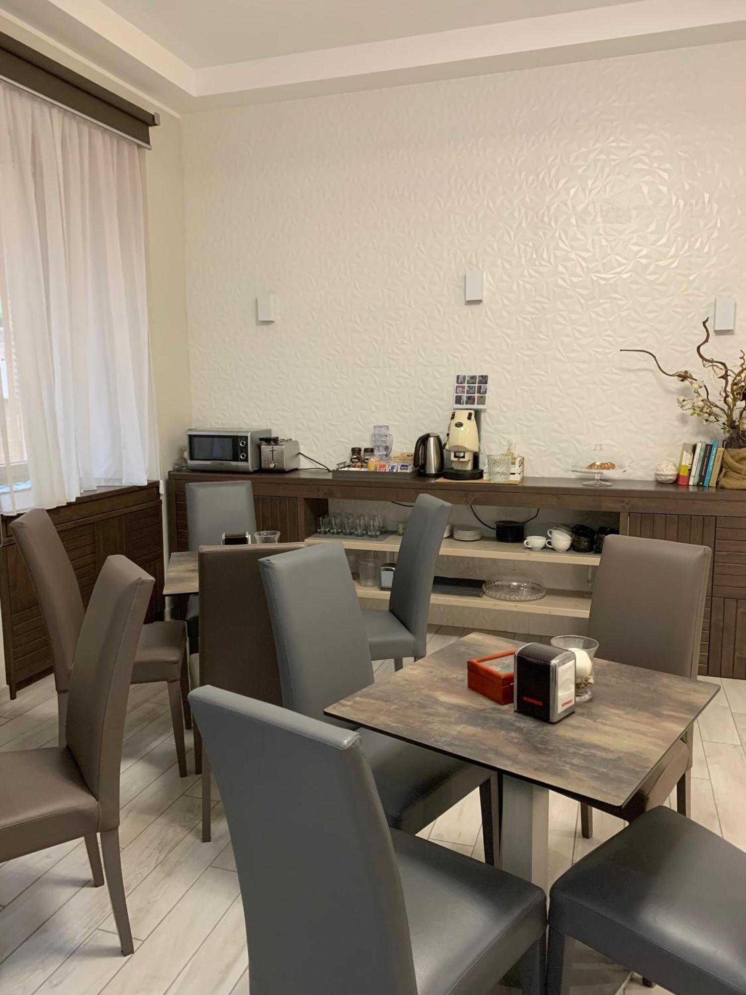 Residenza Suarez Bed & Breakfast Наполи Екстериор снимка