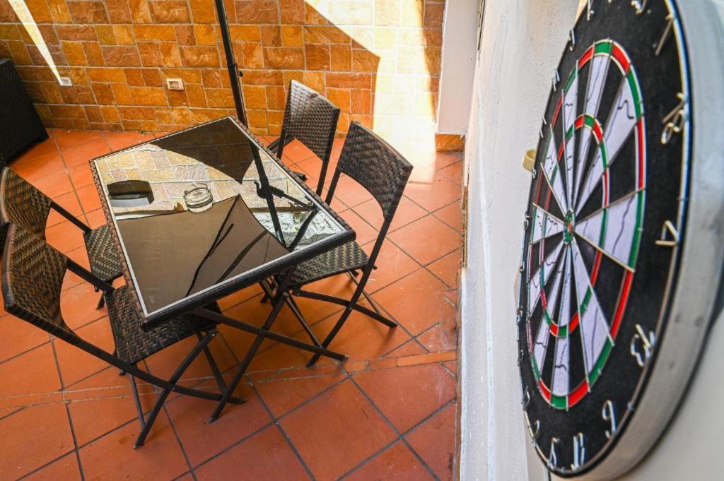 Residenza Suarez Bed & Breakfast Наполи Екстериор снимка