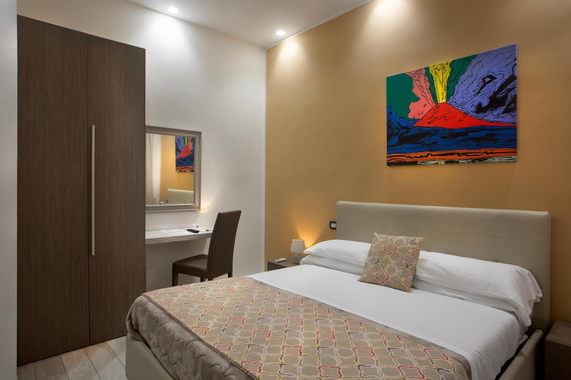 Residenza Suarez Bed & Breakfast Наполи Екстериор снимка